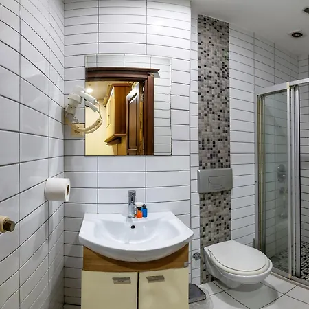 Opera House Taksim Hotel 3*