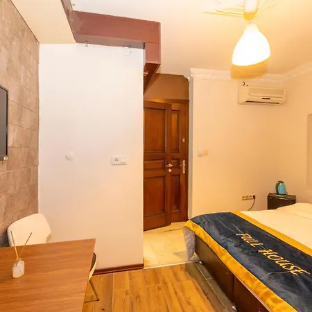Opera House Taksim 3*